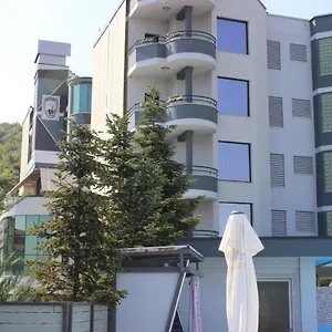 Luander , Tirana Albania